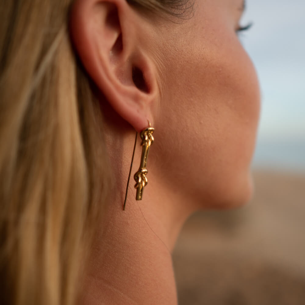 Reef Dropback Earrings Gold