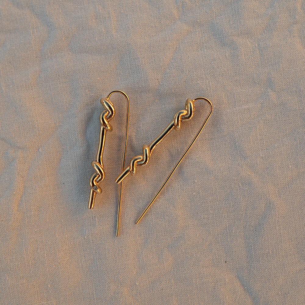 Reef Dropback Earrings Gold