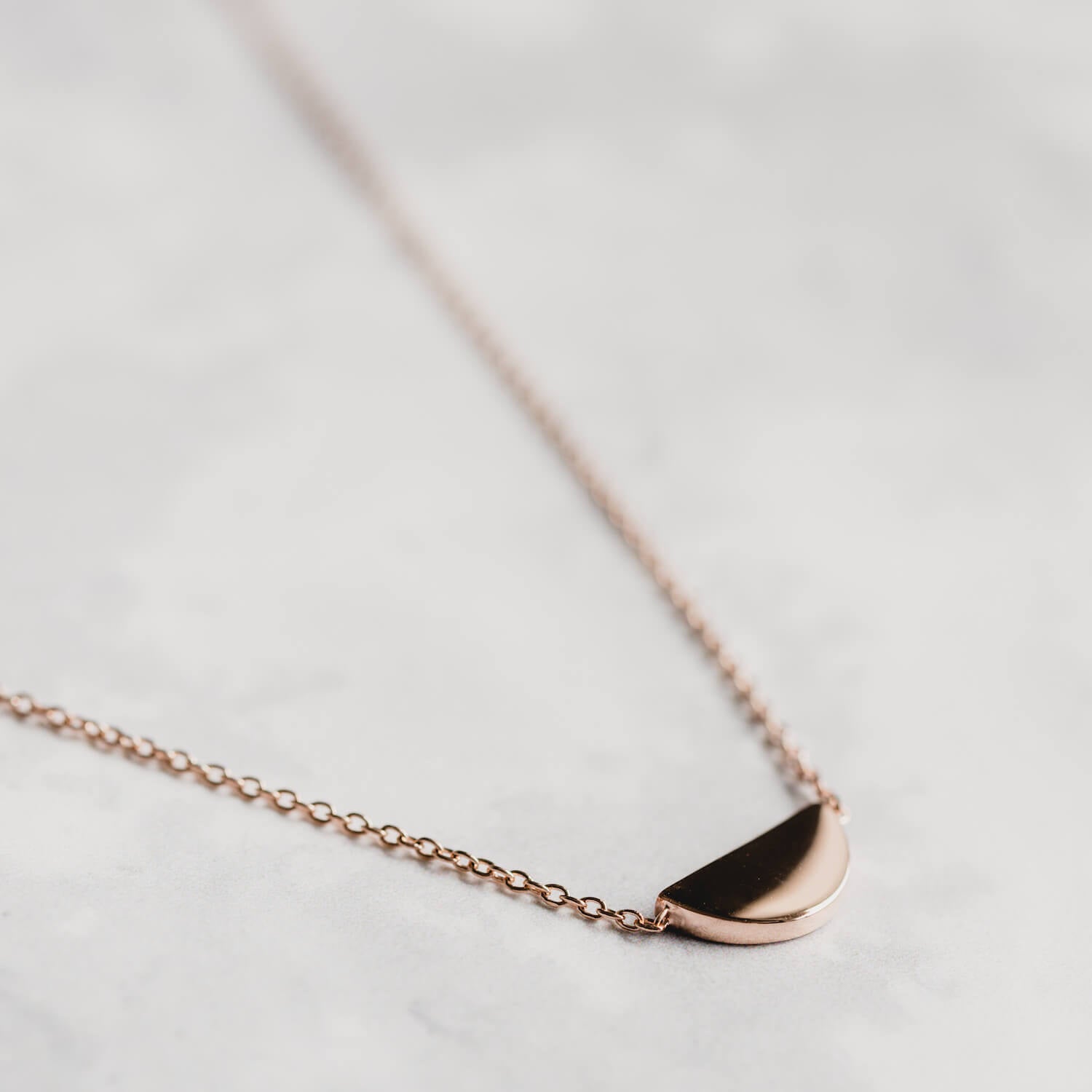 Disc Necklace Rose Gold